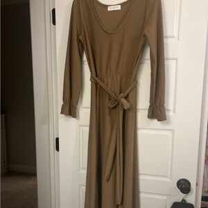 Elegant Long Sleeve Textured Dress in Tan